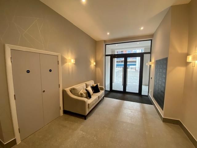 Property photo 3 of 16 Hallway