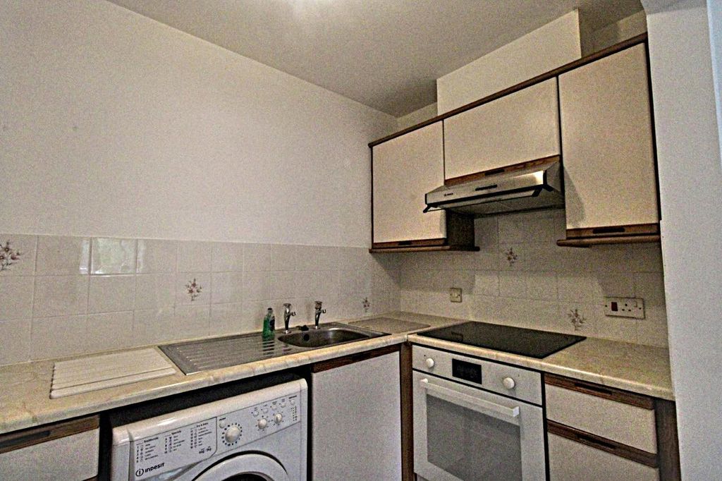 Property photo 3 of 11 Picture No. 05