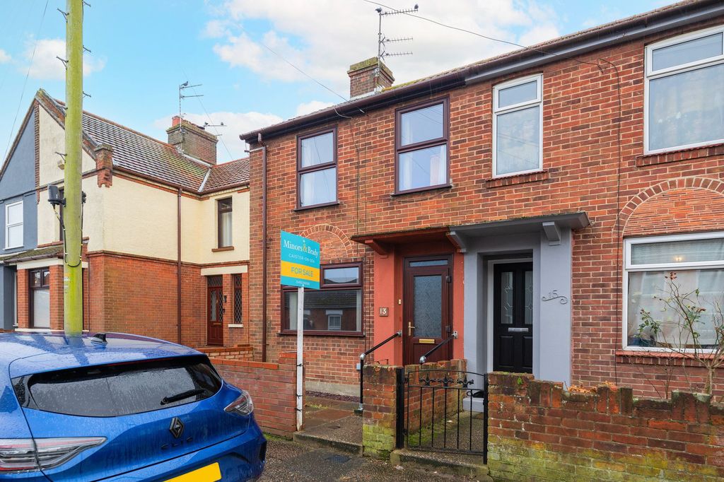 Property photo 1 of 18