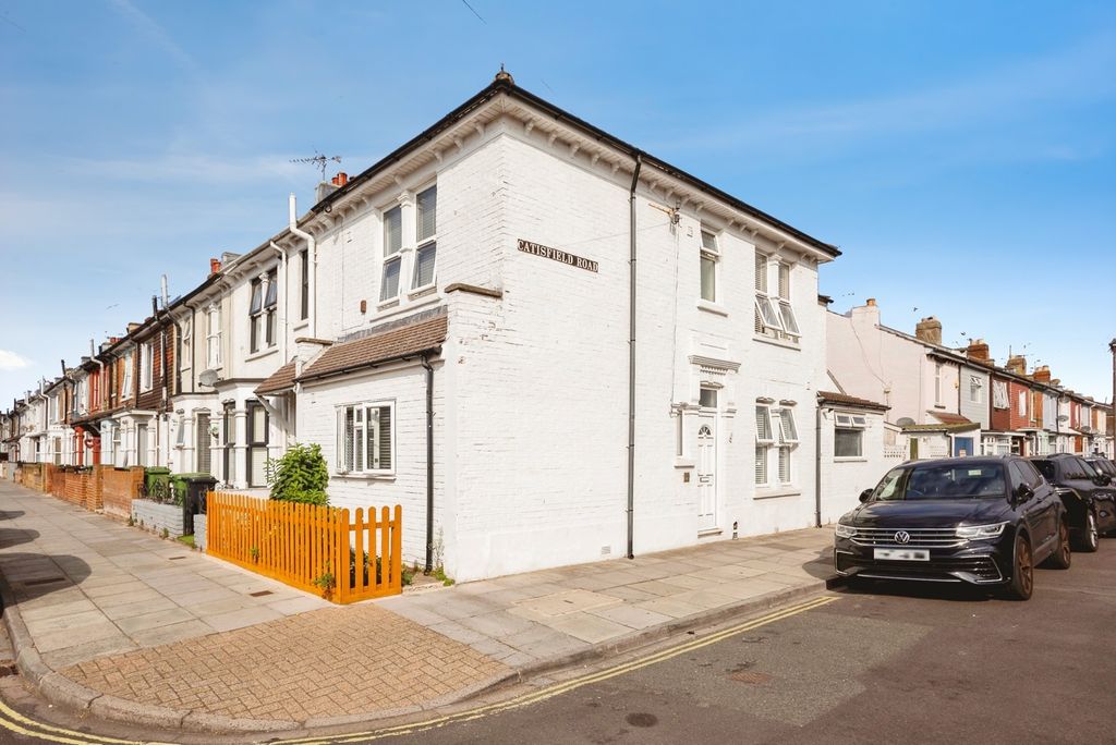 Property photo 1 of 16 Pbox-Img.Jpg