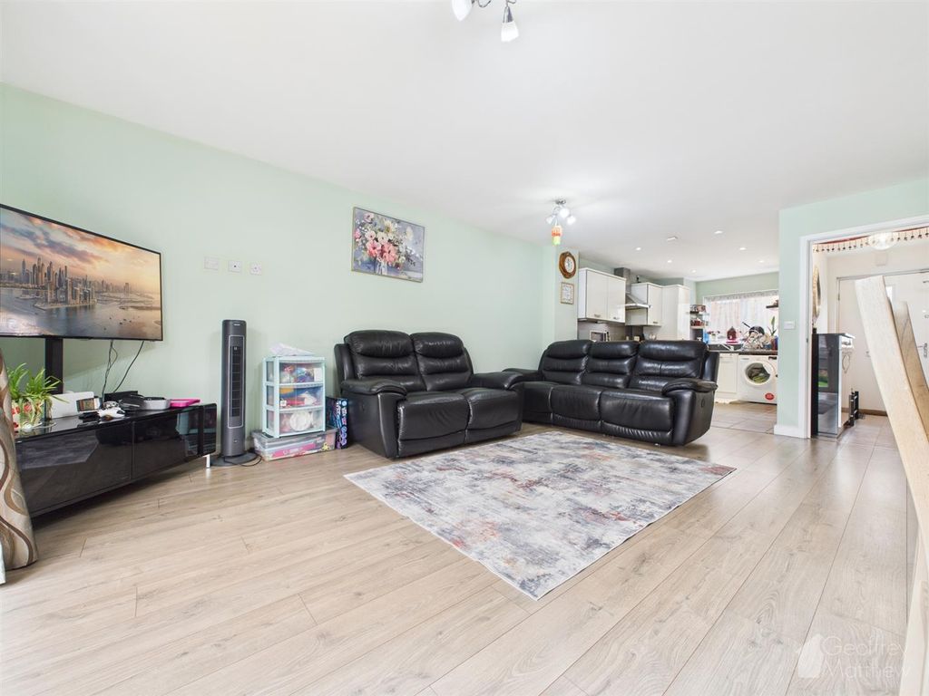 Property photo 3 of 22 Cam02365G0-Pr0377-Still015.Jpg