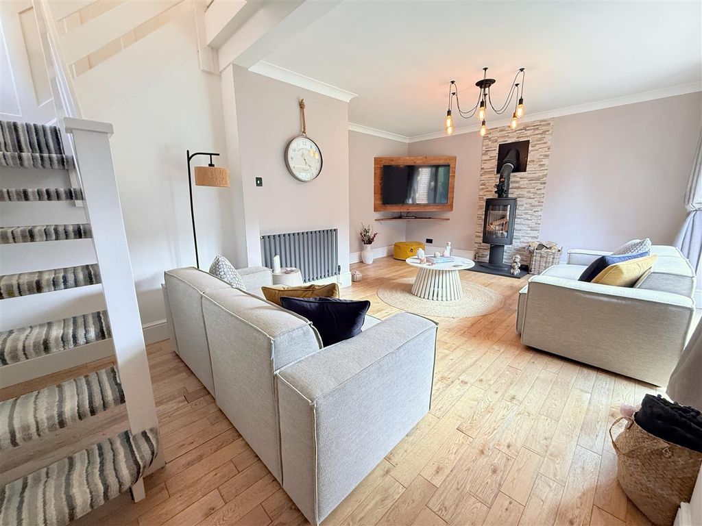 Property photo 3 of 30 Img_2238.Jpg