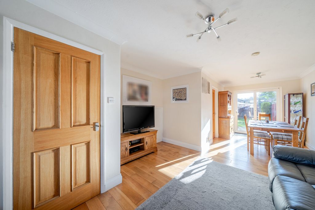 Property photo 2 of 20 1408484-6-69832Fe...