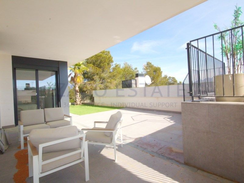 Property photo 1 of 25