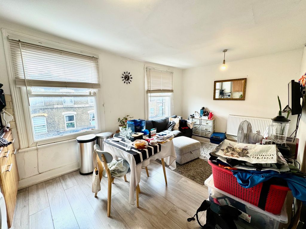 Property photo 2 of 8