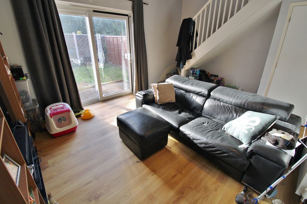 Property photo 3 of 13