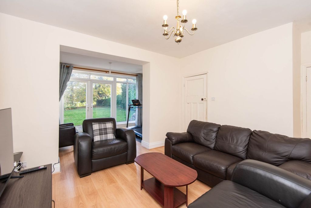 Property photo 3 of 26