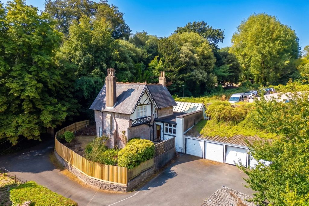 Property photo 1 of 31