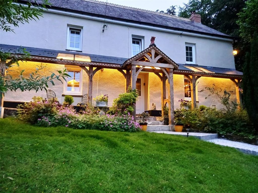 Property photo 1 of 8