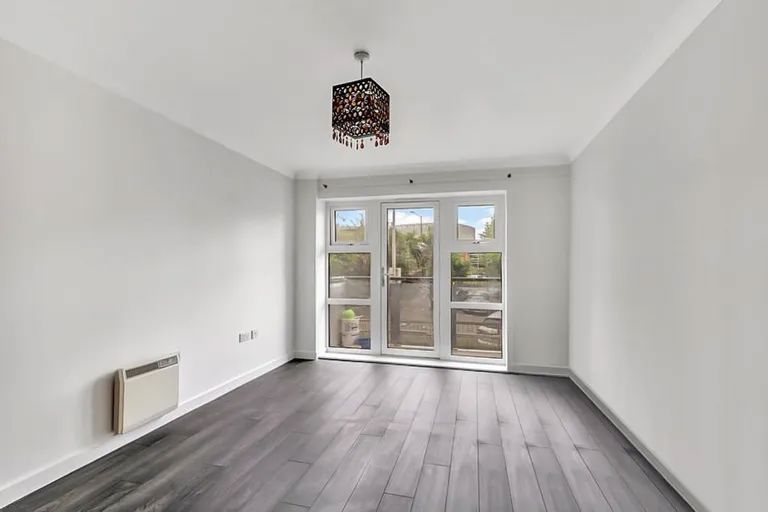 Property photo 3 of 8