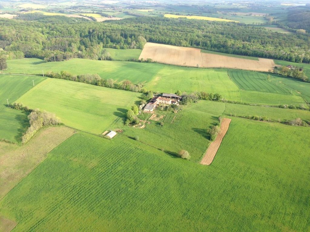 Property photo 2 of 21