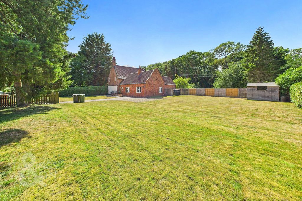Property photo 1 of 30