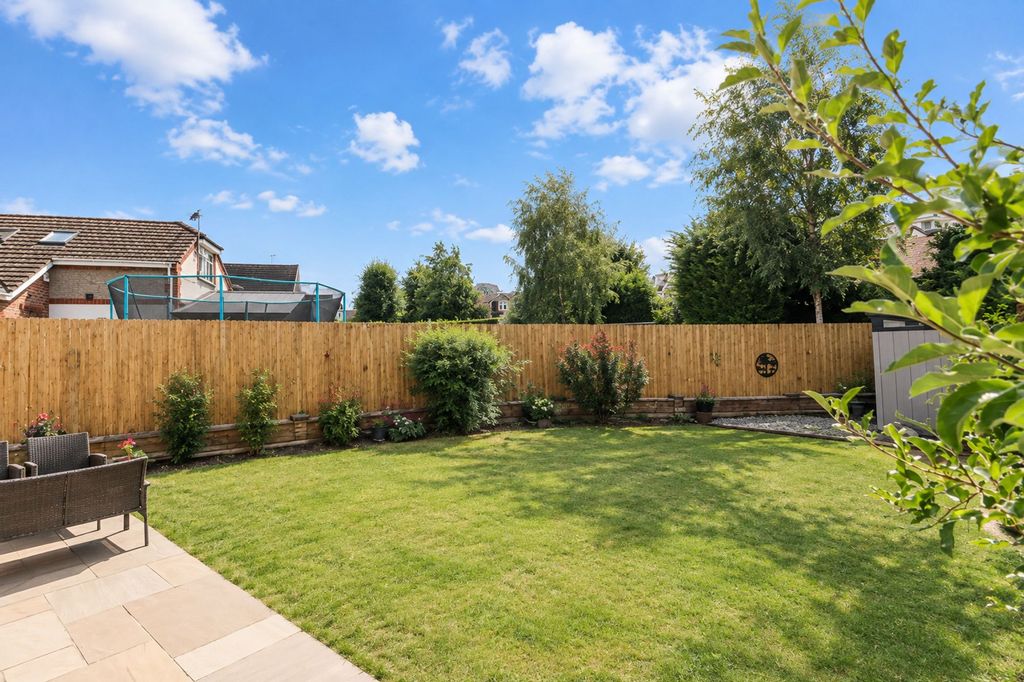 Property photo 3 of 34