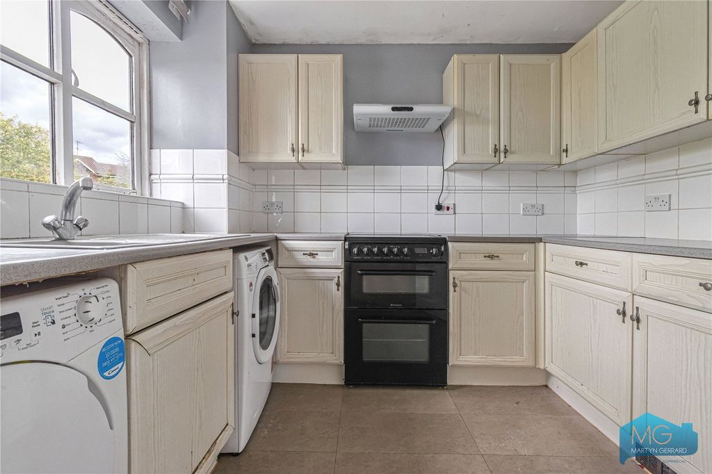 Property photo 2 of 20 Picture No. 28