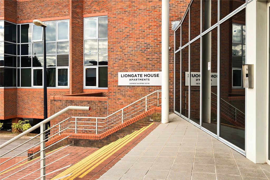 Property photo 3 of 15 Entrance