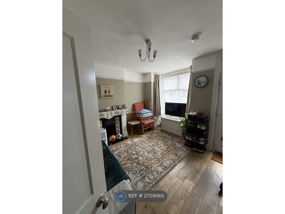 Property photo 3 of 16 Living Room
