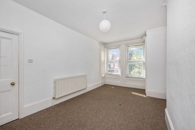 Property photo 3 of 31