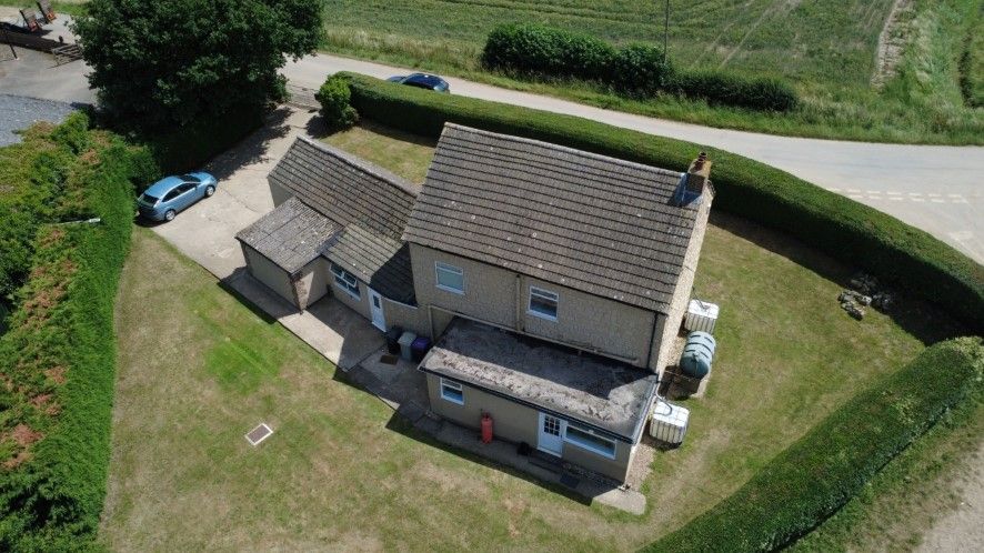 Property photo 3 of 24