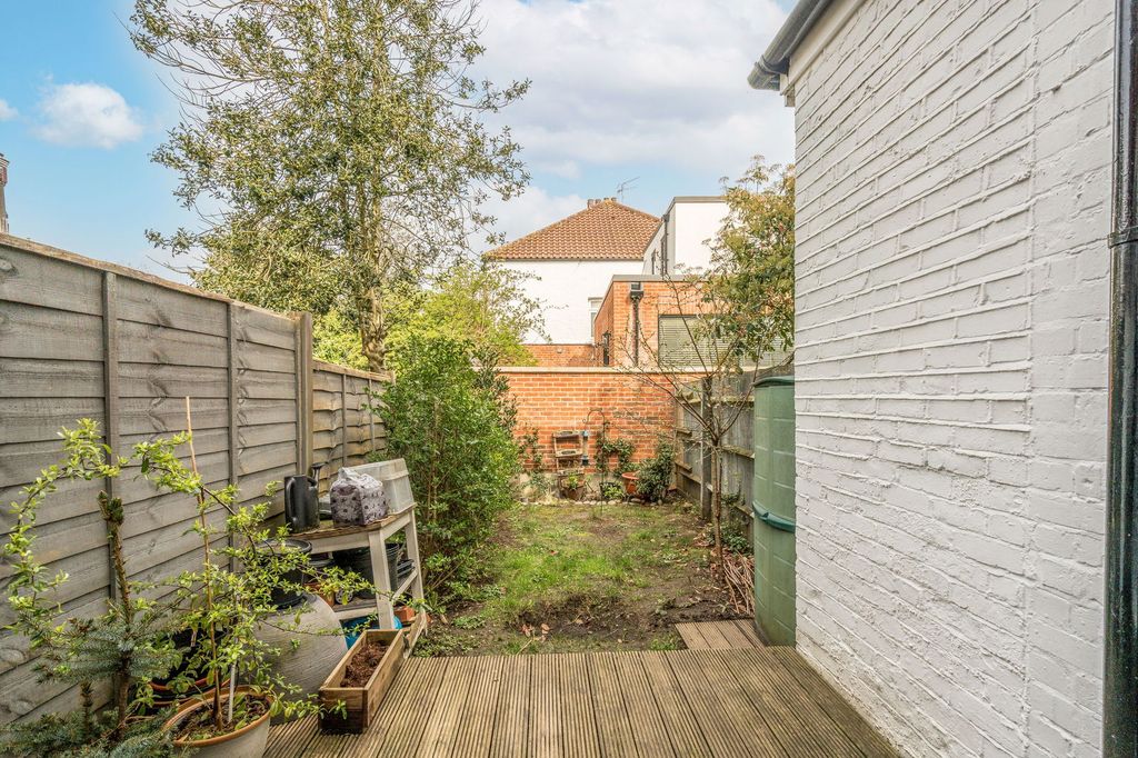 Property photo 3 of 11