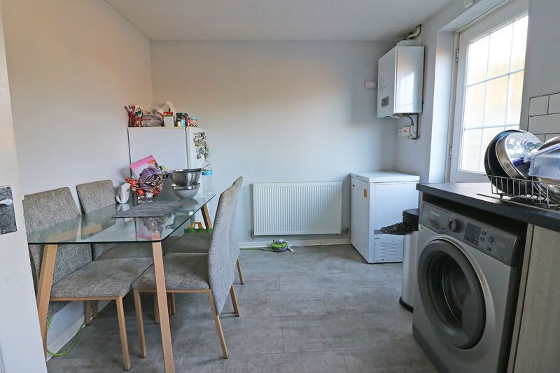 Property photo 3 of 9 Dining Area