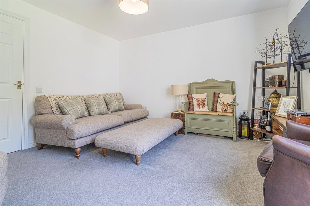 Property photo 3 of 11 Picture No. 02