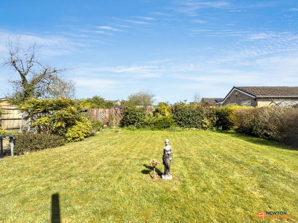 Property photo 2 of 23