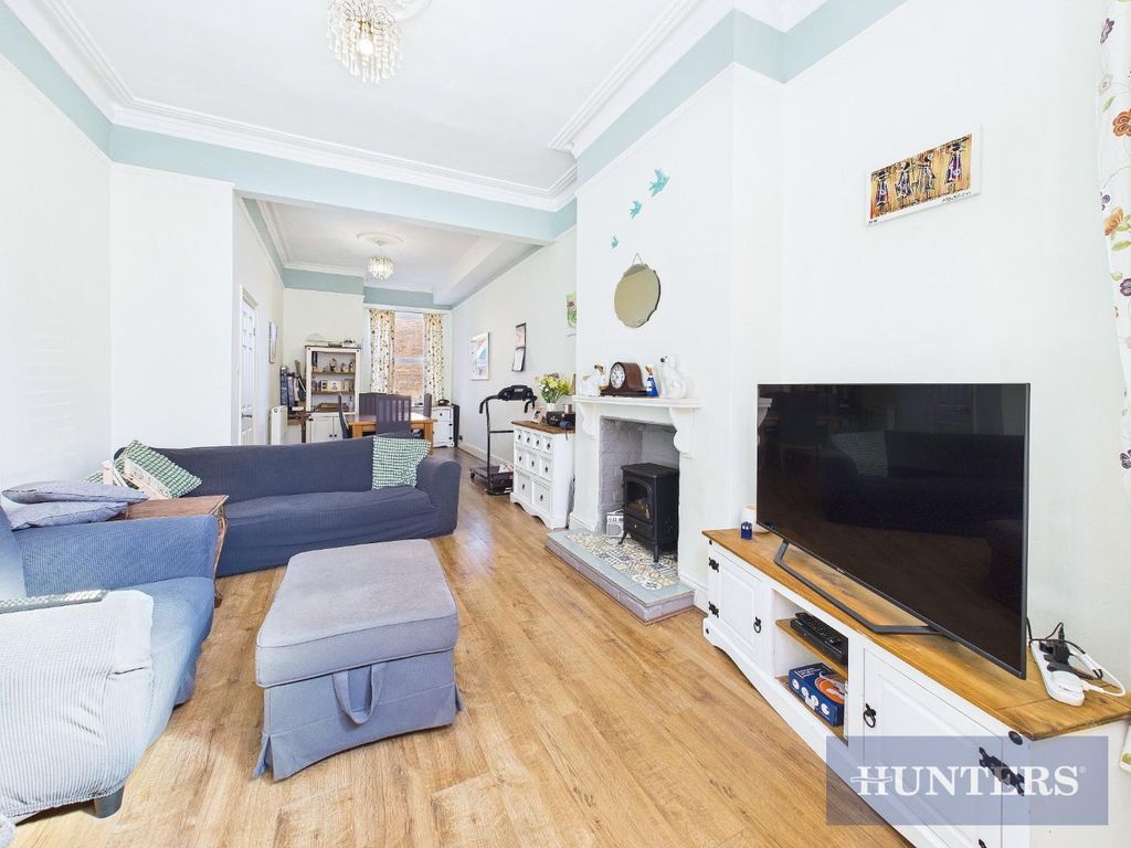 Property photo 3 of 20 Cam05316G0-Pr0029-Still013.Jpg