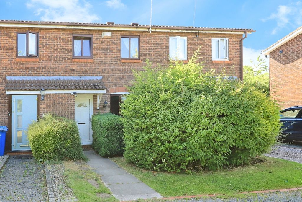 Property photo 1 of 8 Front
