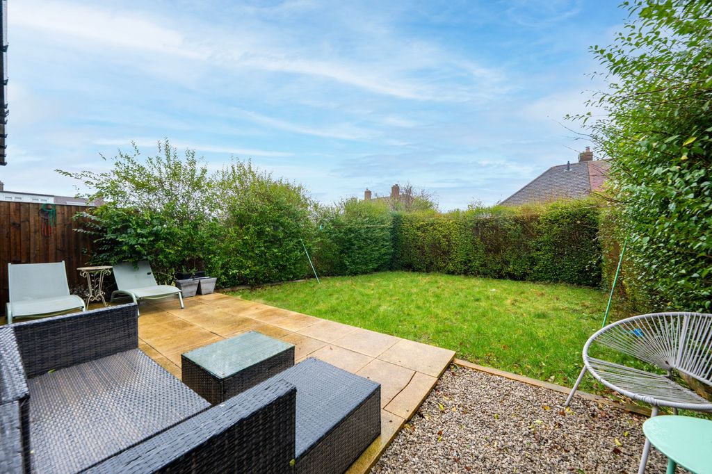 Property photo 3 of 26