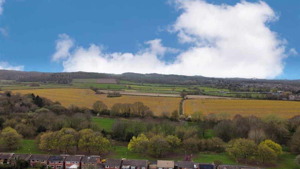 Property photo 2 of 29 2