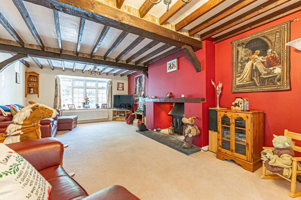 Property photo 3 of 27