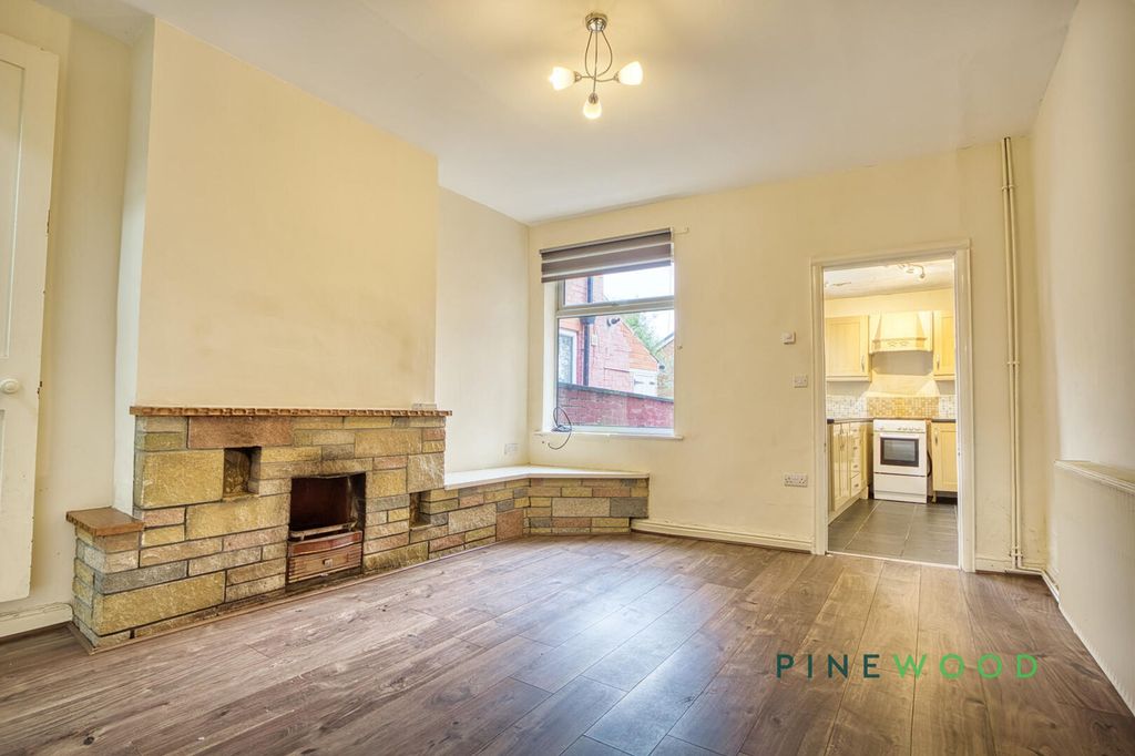 Property photo 3 of 14 Dining Room