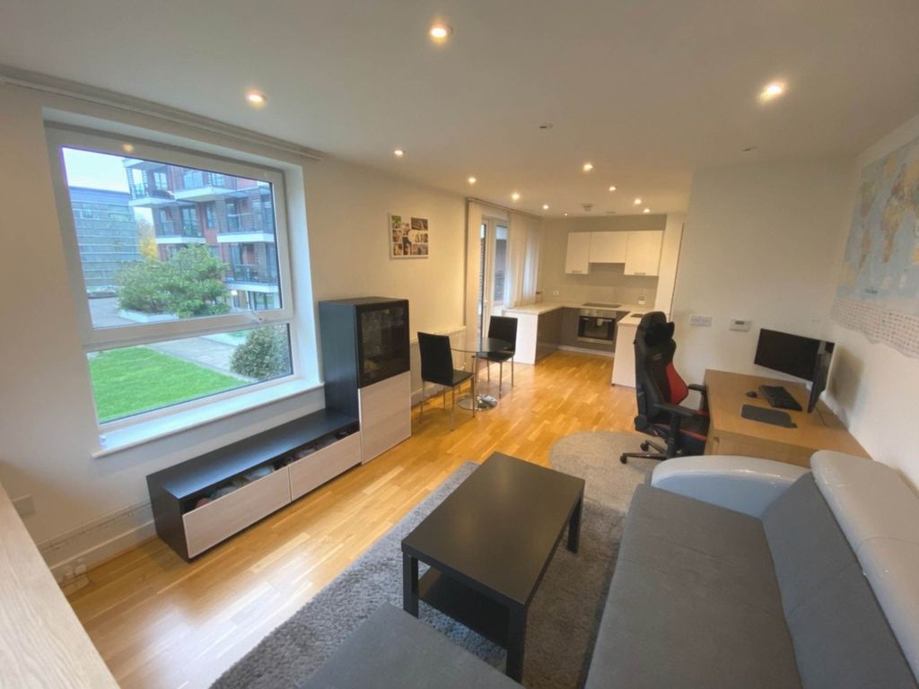 Property photo 2 of 10