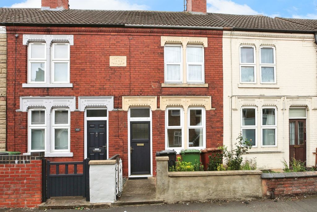 Property photo 1 of 17