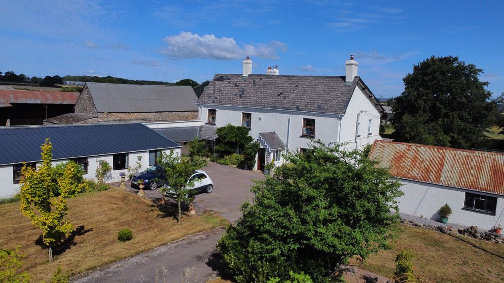 Property photo 2 of 45