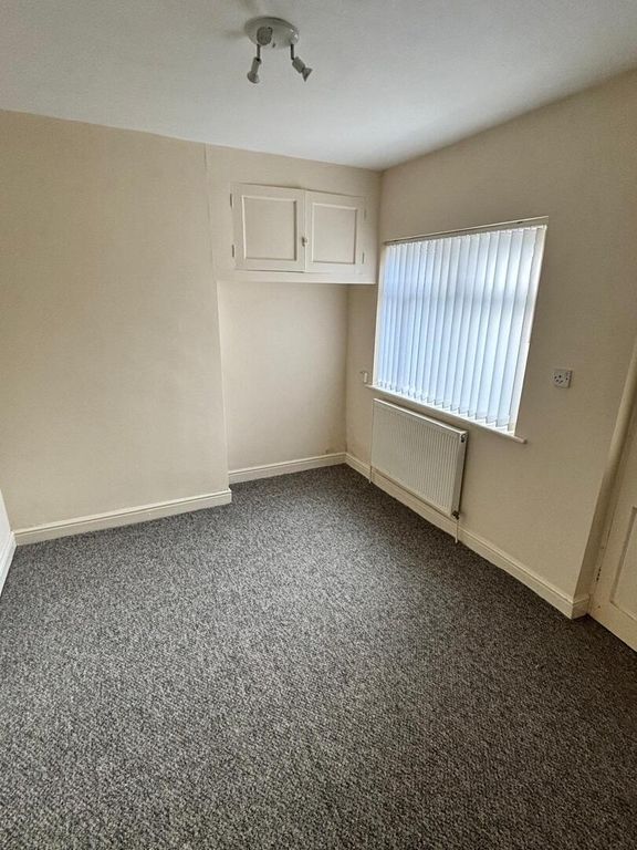 Property photo 3 of 13 Dining Room