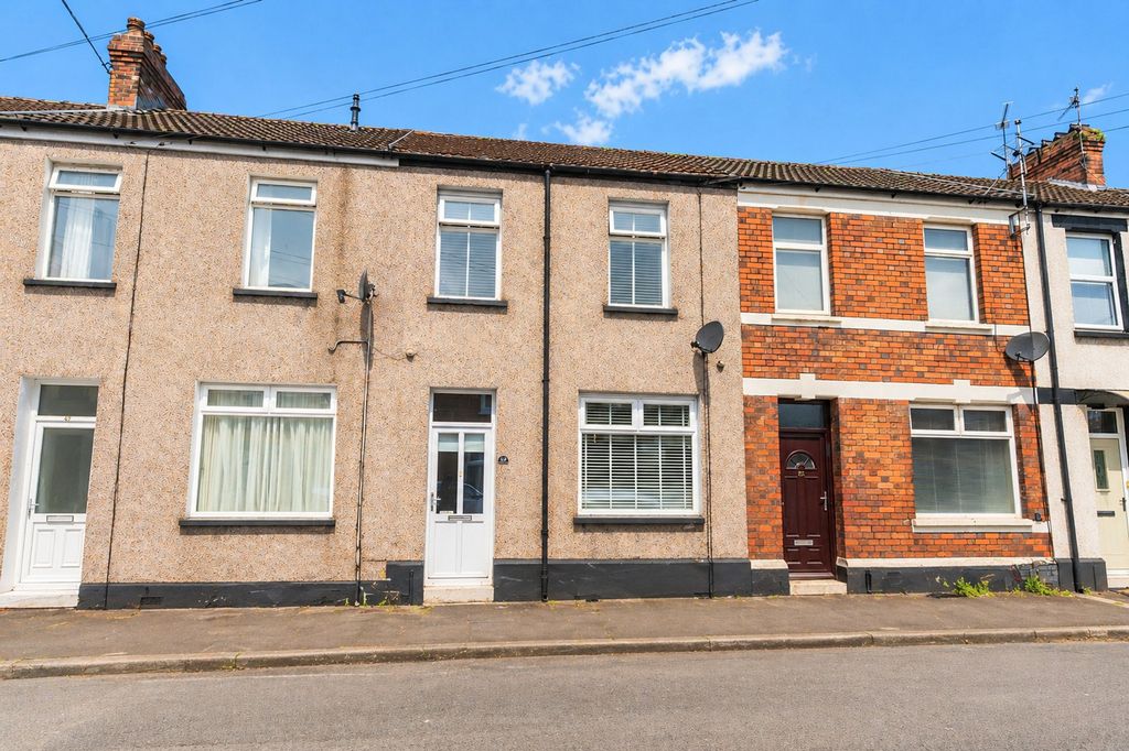 Property photo 1 of 19