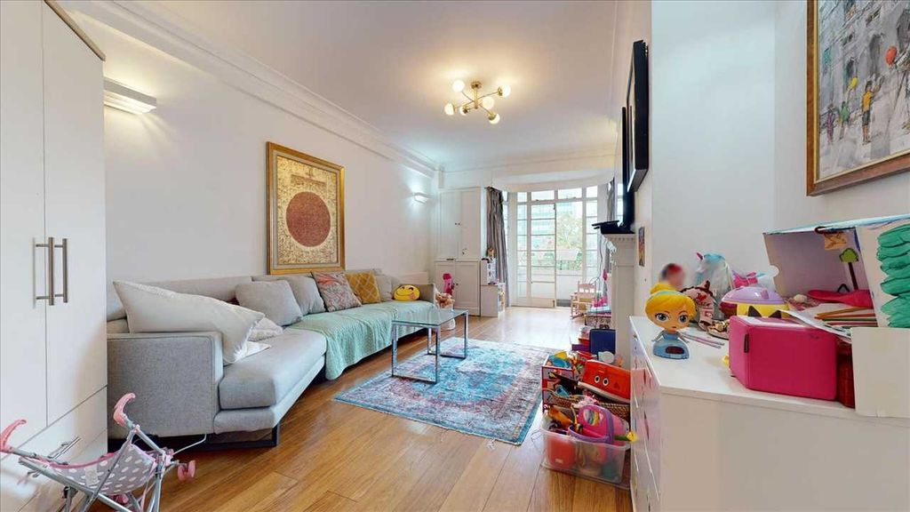 Property photo 3 of 12