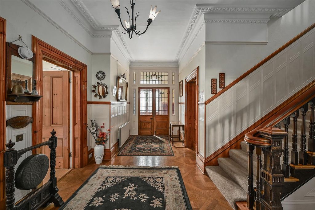 Property photo 2 of 50