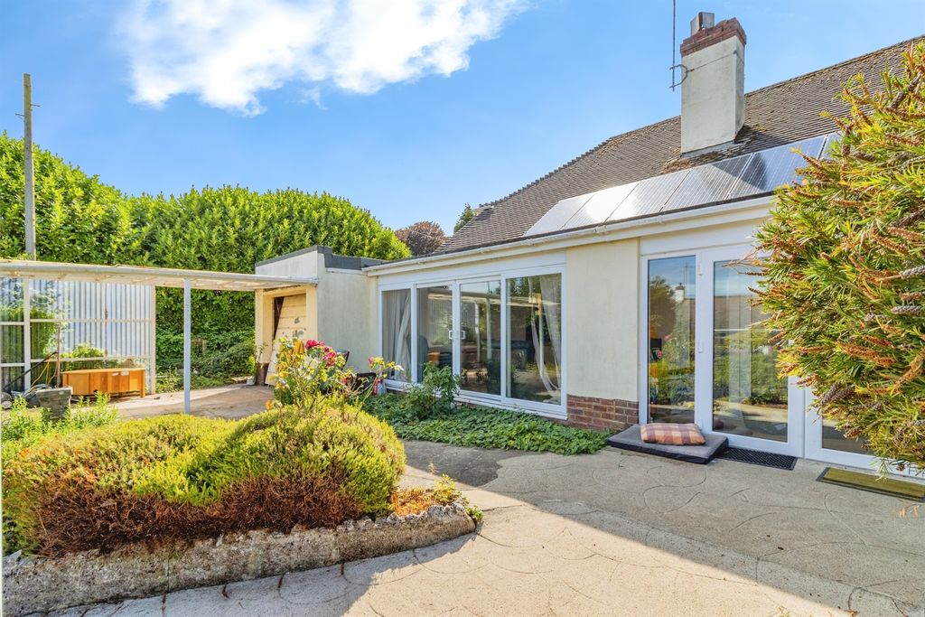 Property photo 3 of 23