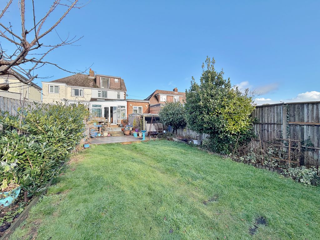 Property photo 2 of 31