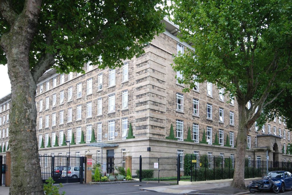 Property photo 2 of 8