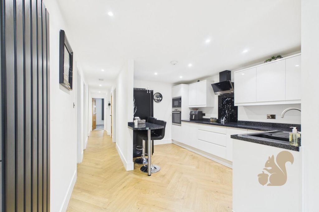 Property photo 2 of 24 Cam01659G0-Pr0645-Still017.Jpg