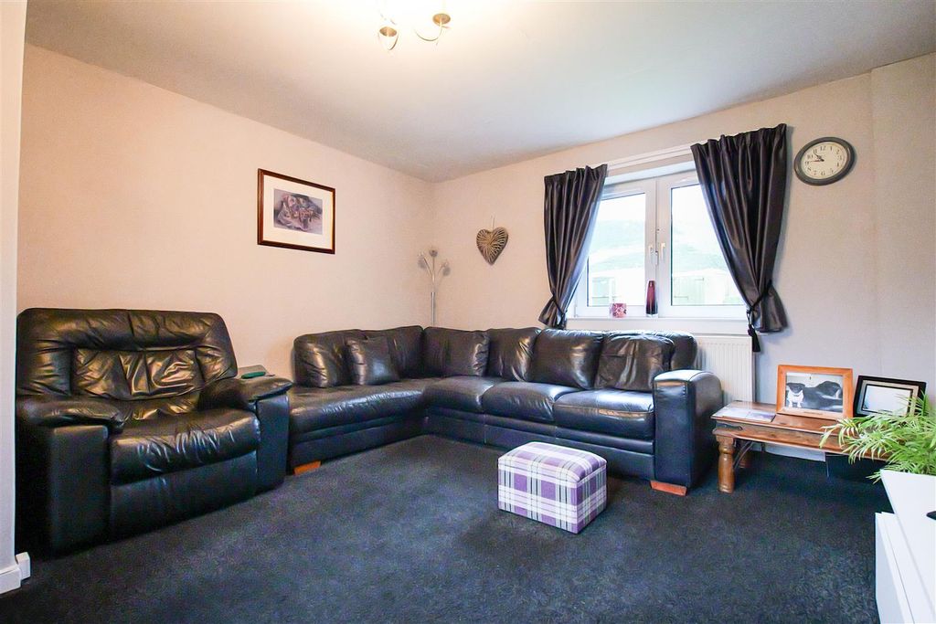 Property photo 2 of 20 2