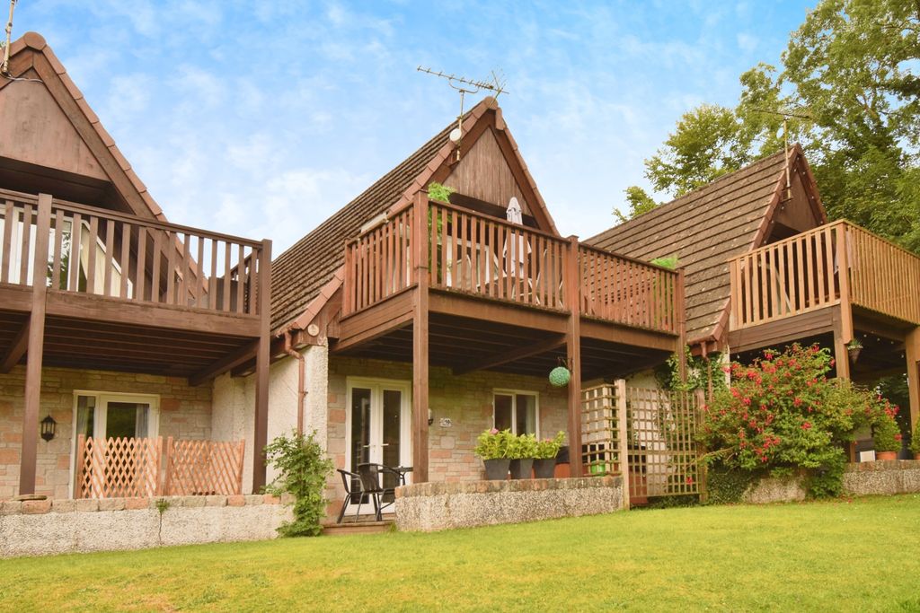 Property photo 1 of 17 Photography