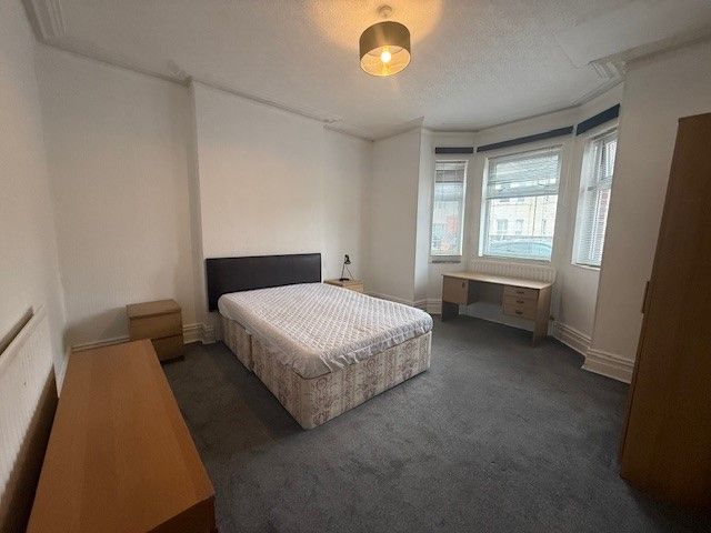Property photo 3 of 11 Bedroom