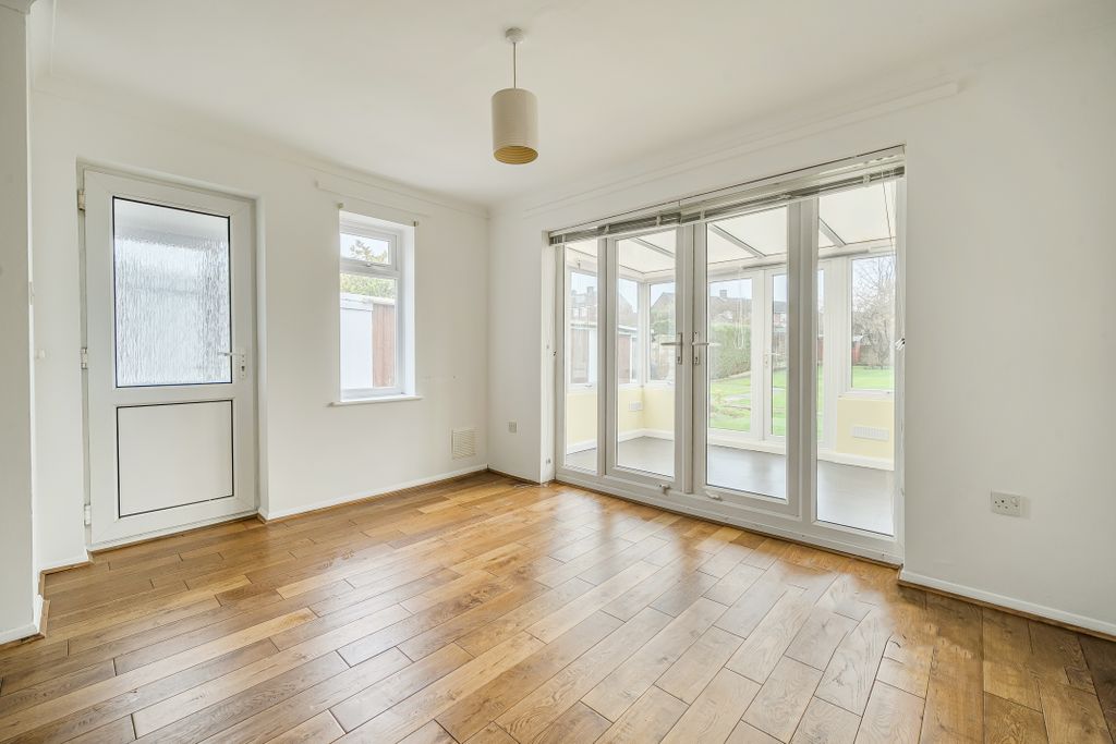 Property photo 3 of 18 Reception Room - Angle 2