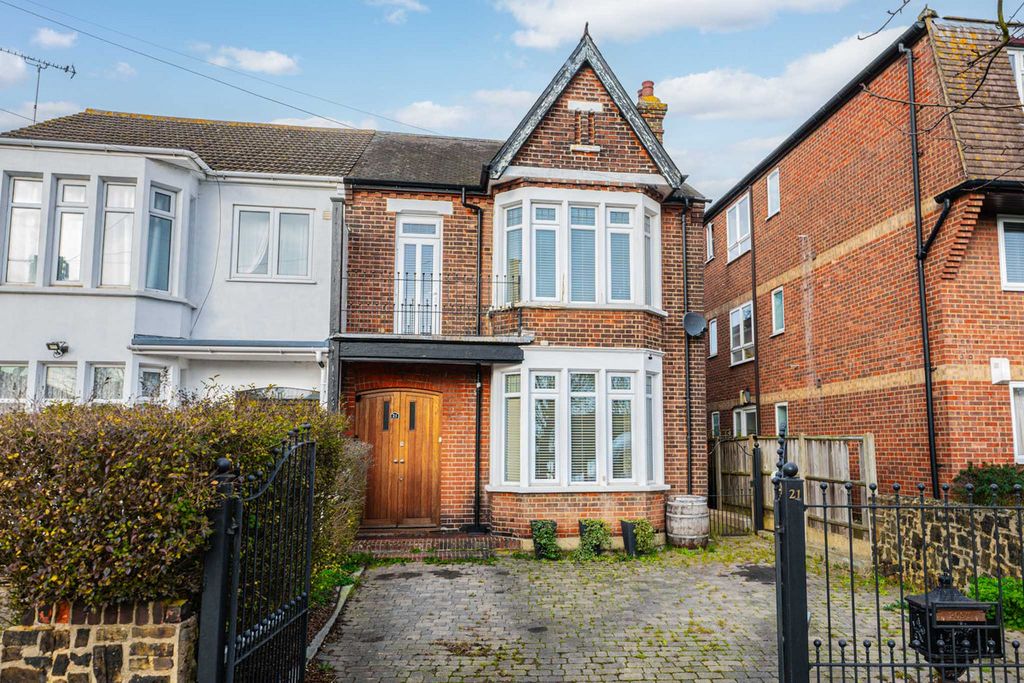 Property photo 1 of 19