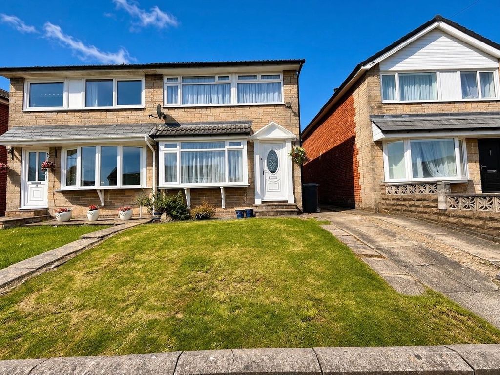 Property photo 1 of 19 External