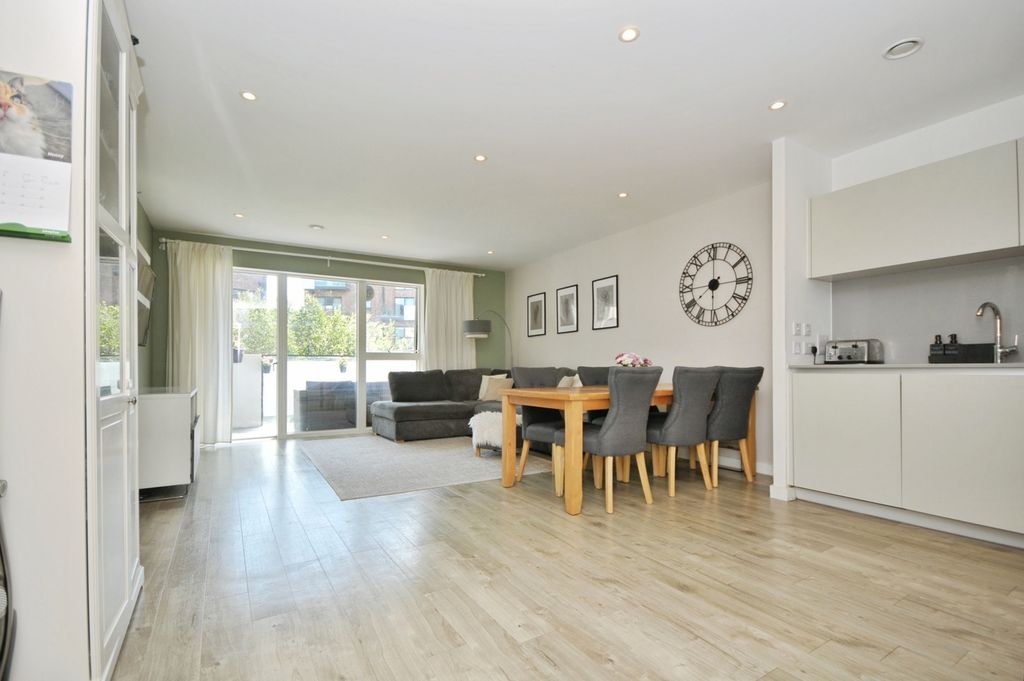 Property photo 1 of 13 Photo